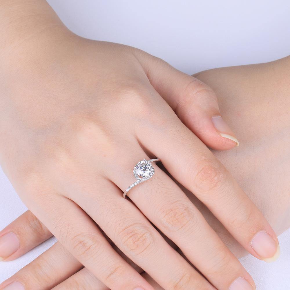 Moissanite Series Fashion Sterling Silver Twist Ring - ReadYourHeart