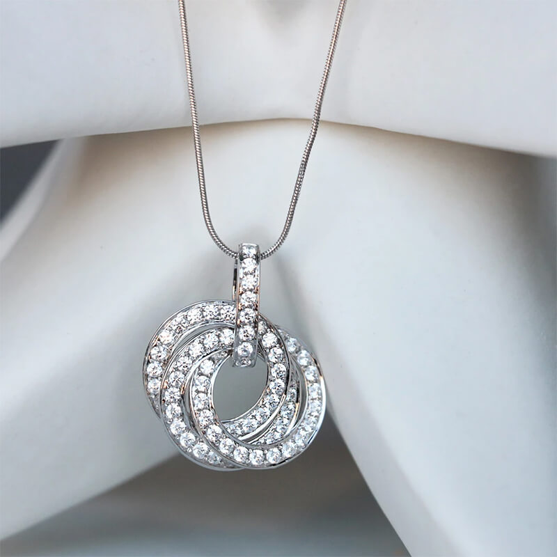 Three Interlocking Circles Moissanite Pendant Necklace - ReadYourHeart